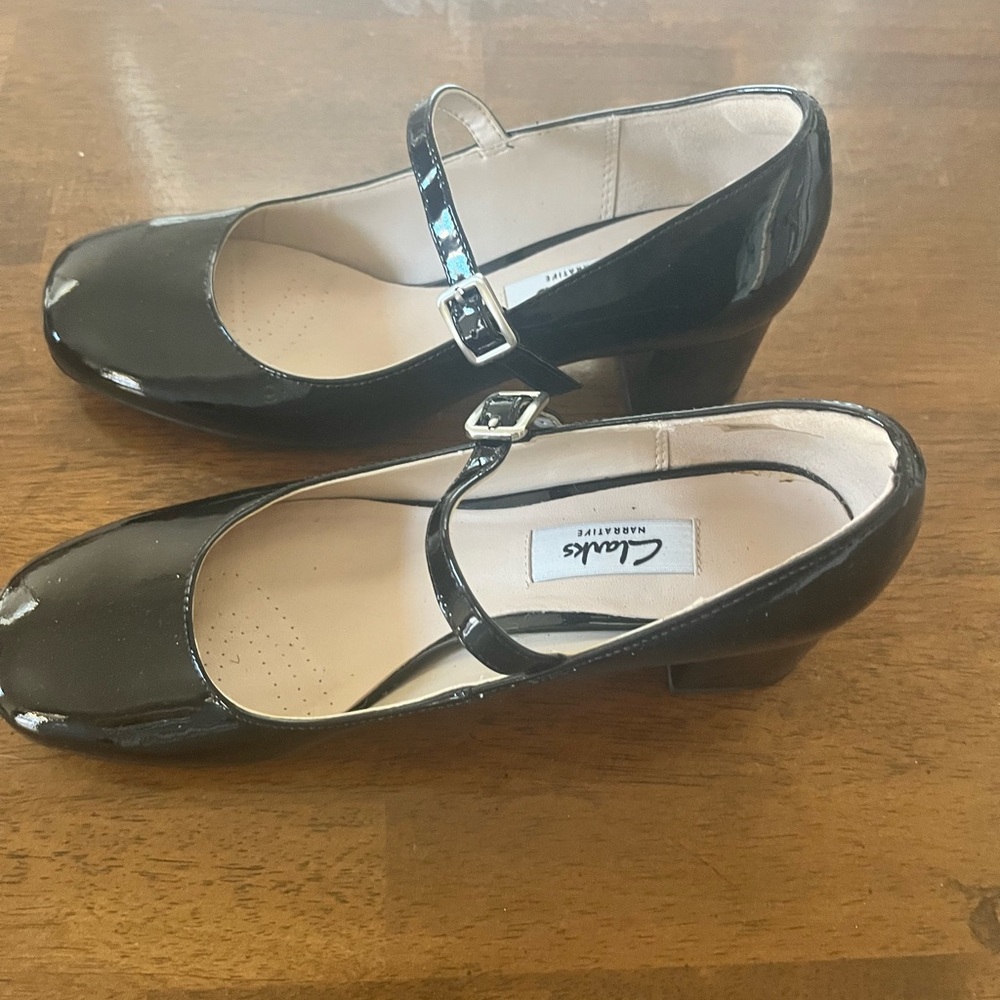 Clarks Women's Glossy Black Mary Jane Flats - Picture 4 of 7